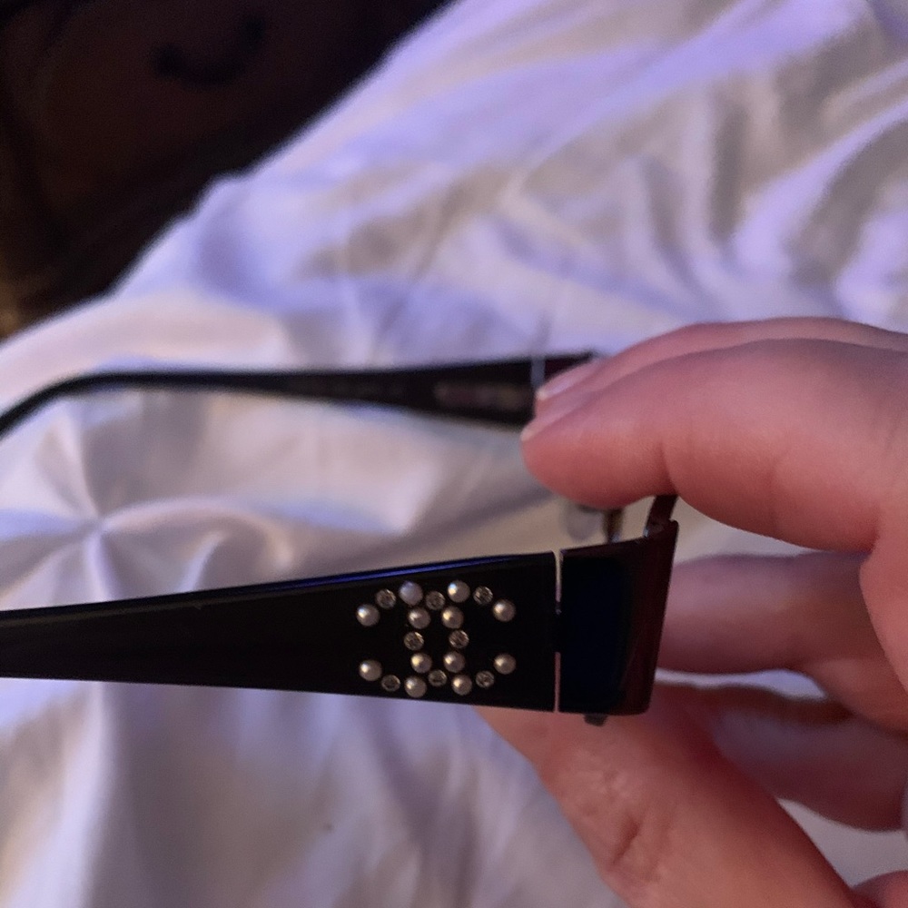 Channel glasses